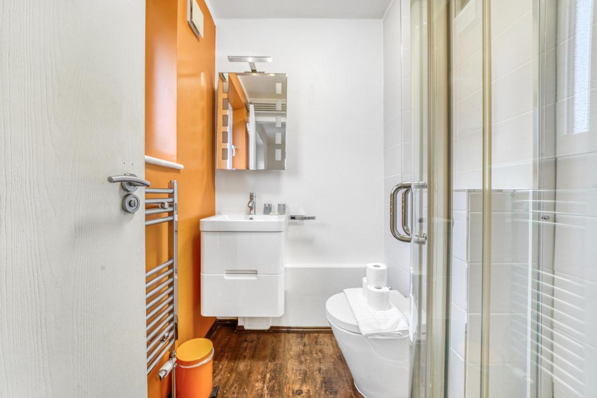 Executive 4 Bedroom Town House In Canada Water Free Wifi & Parking By City Stay Aparts Londýn Exteriér fotografie